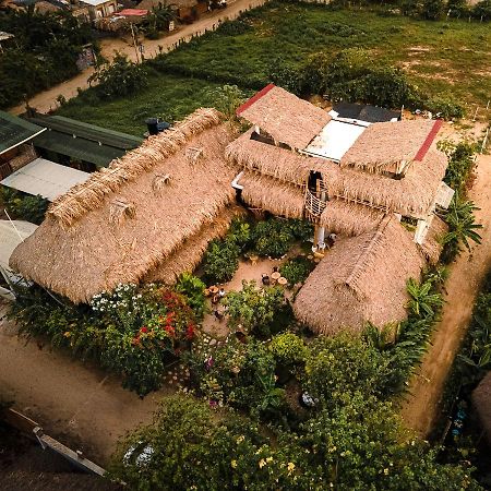 Bella Flor Hostel ปาโลมิโน ภายนอก รูปภาพ
