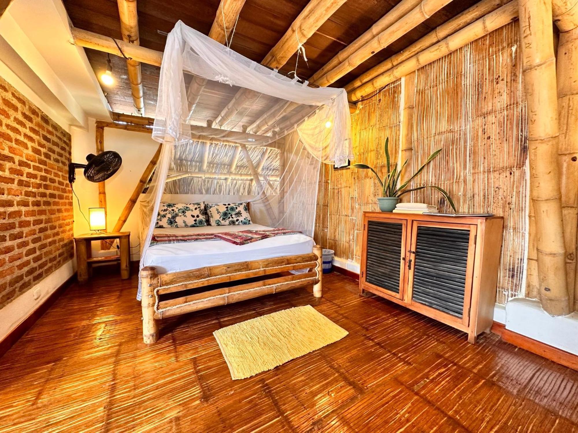Bella Flor Hostel ปาโลมิโน ภายนอก รูปภาพ
