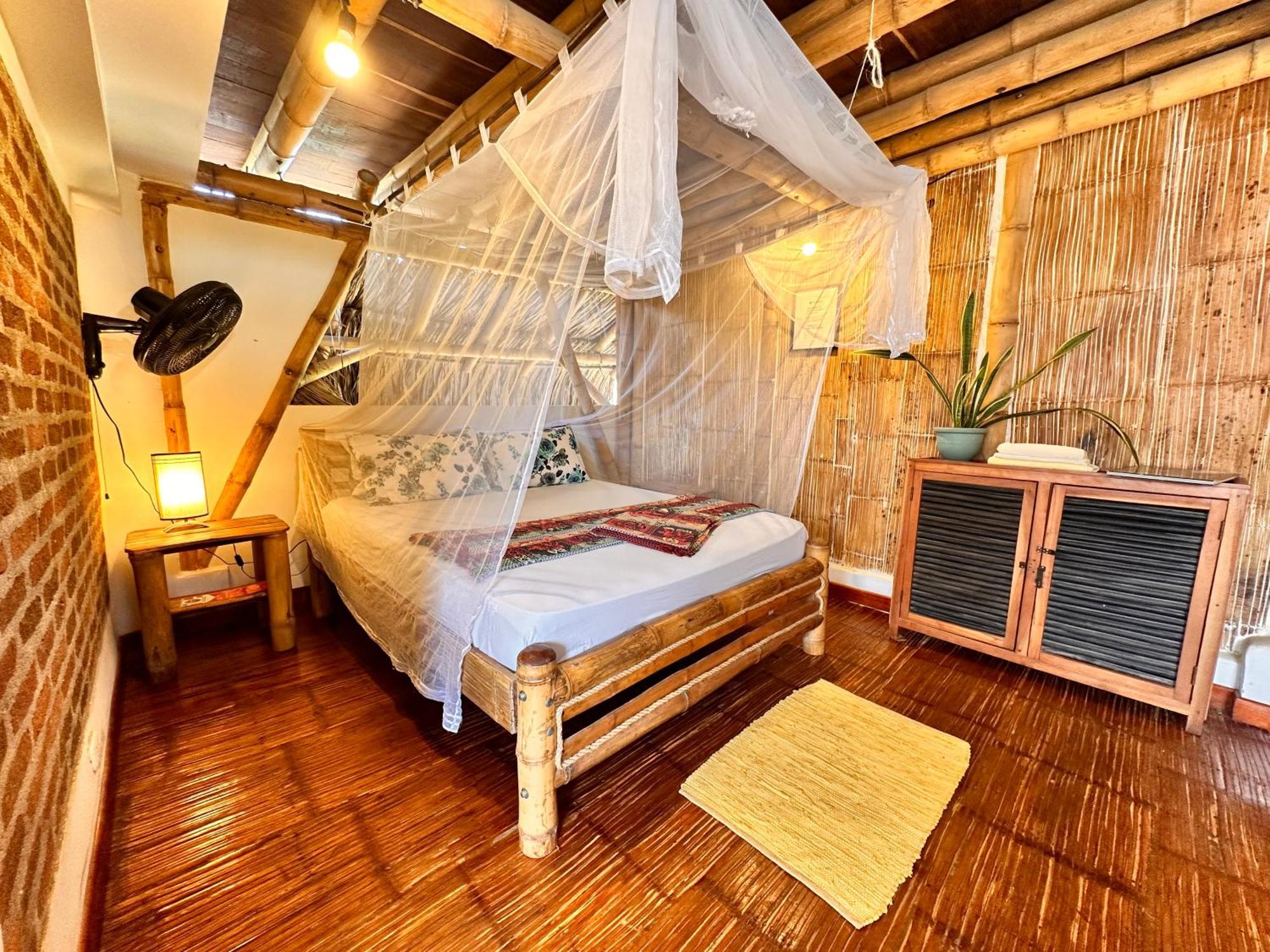 Bella Flor Hostel ปาโลมิโน ภายนอก รูปภาพ
