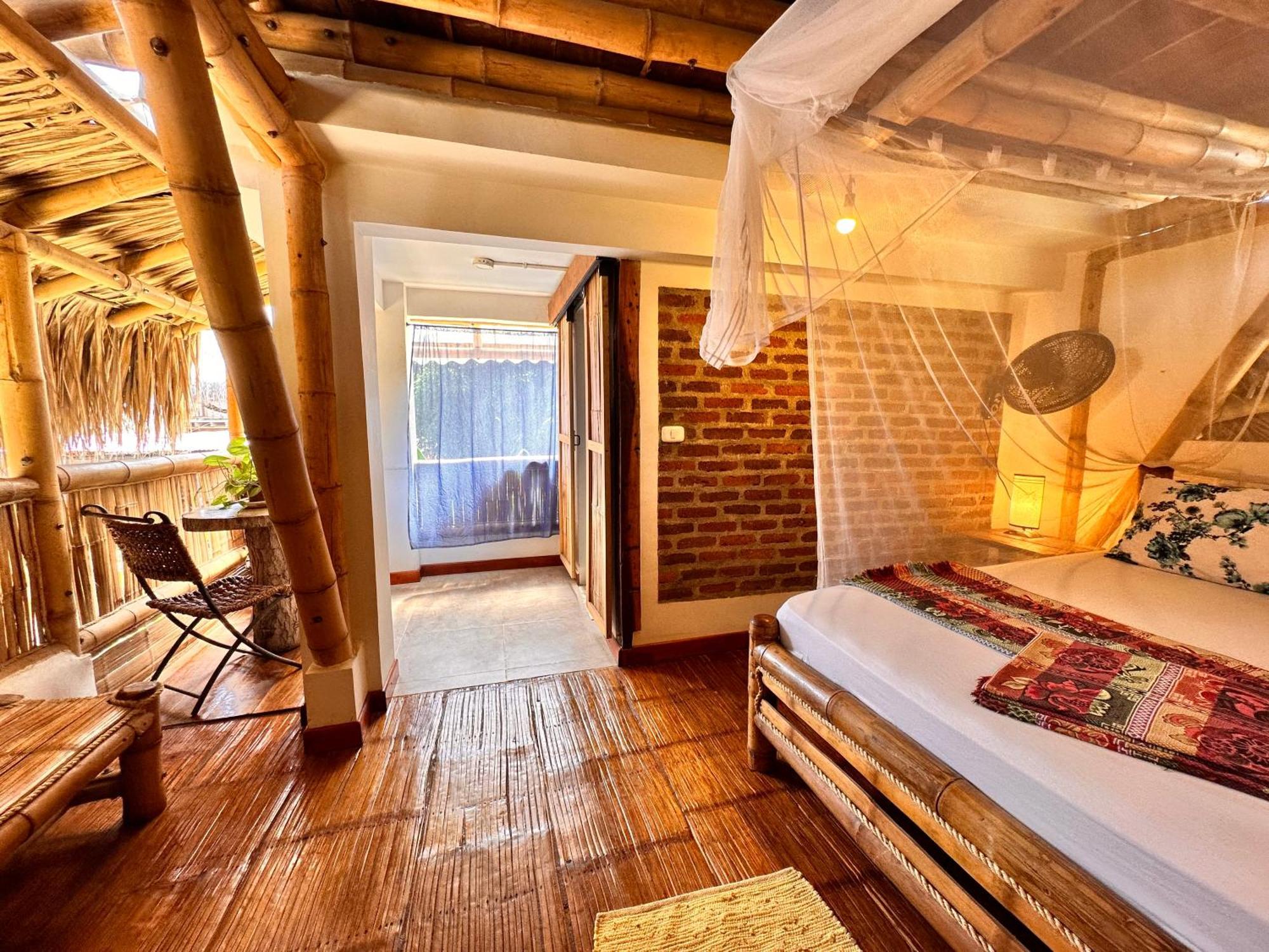 Bella Flor Hostel ปาโลมิโน ภายนอก รูปภาพ