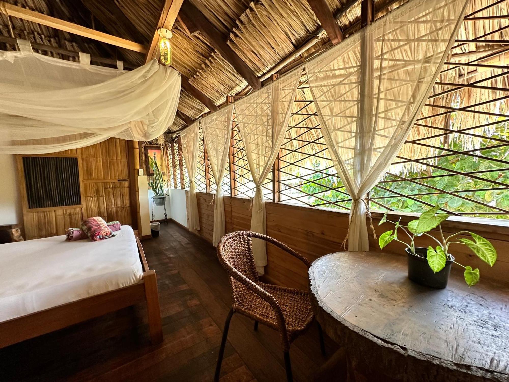 Bella Flor Hostel ปาโลมิโน ภายนอก รูปภาพ