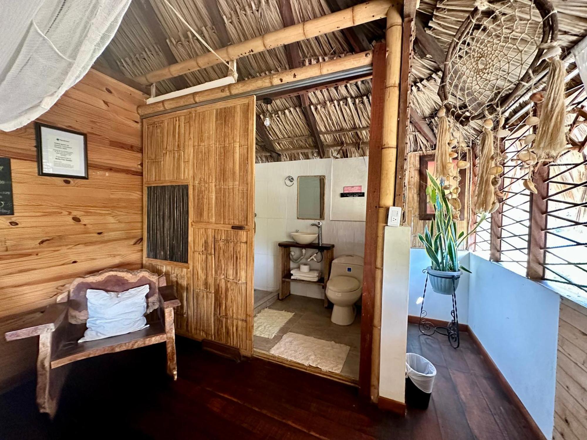 Bella Flor Hostel ปาโลมิโน ภายนอก รูปภาพ